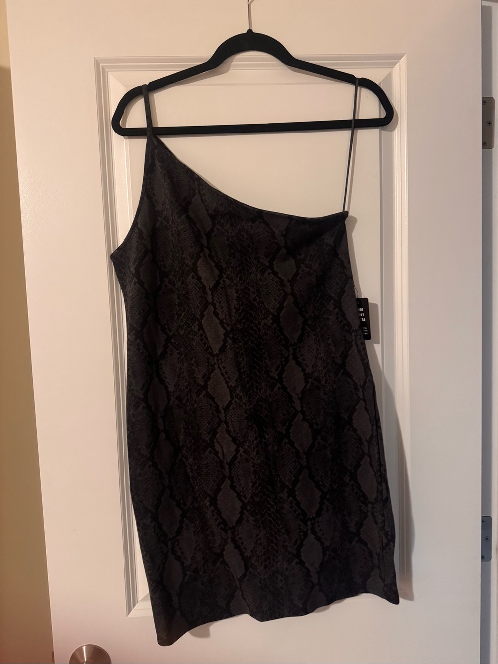 Express One-Shoulder Snake Print Midi Dress - Black Large with tags